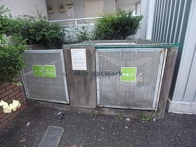  リズスクエア　西棟