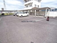 メゾンリズイースト