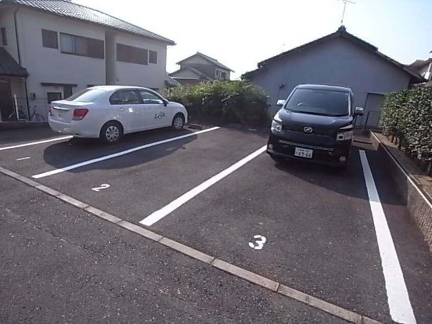  ビィー・ウィステリア