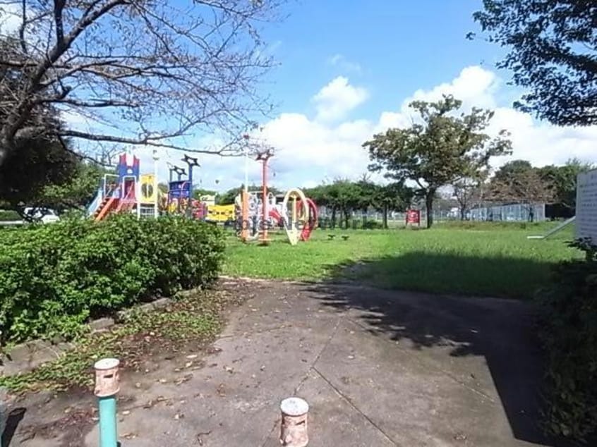 島中央公園(公園)まで2096m リバーサイド３１