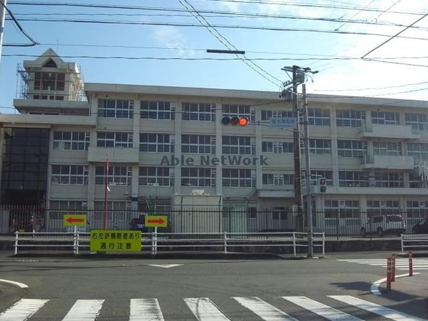 岐阜市立長良中学校(中学校/中等教育学校)まで1449m ポルテボヌール