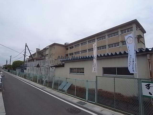 岐阜市立三輪南小学校(小学校)まで662m いずみⅡ