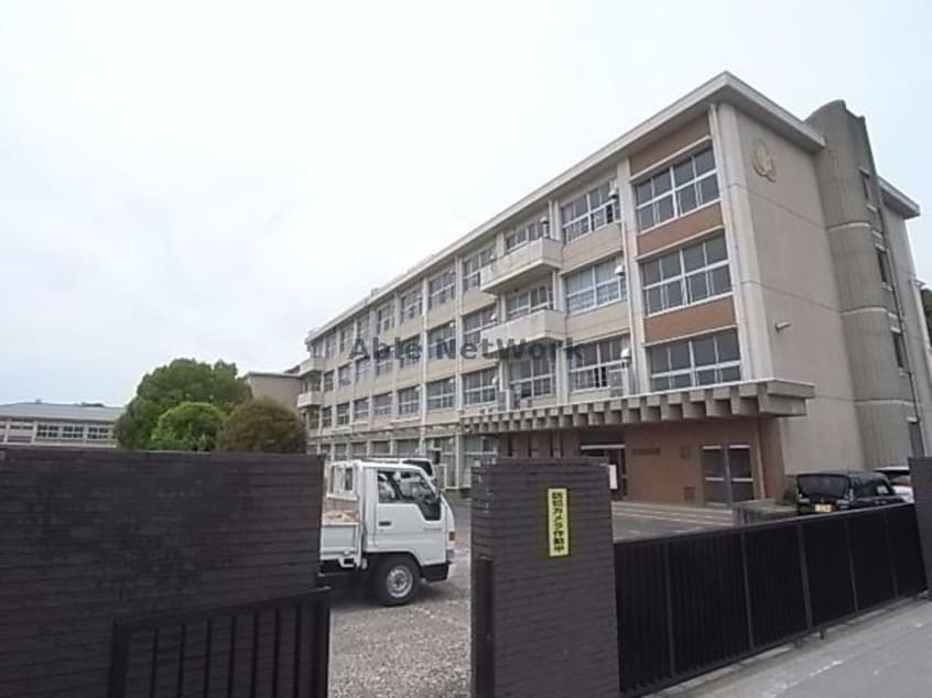 岐阜市立三輪中学校(中学校/中等教育学校)まで1279m いずみⅡ