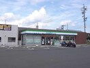 ファミリーマート岐阜西島町店(コンビニ)まで719m クオーレ・コンフォート