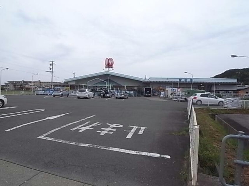 コメリハード＆グリーン岐阜三輪店(電気量販店/ホームセンター)まで1867m パインリーフ北郷