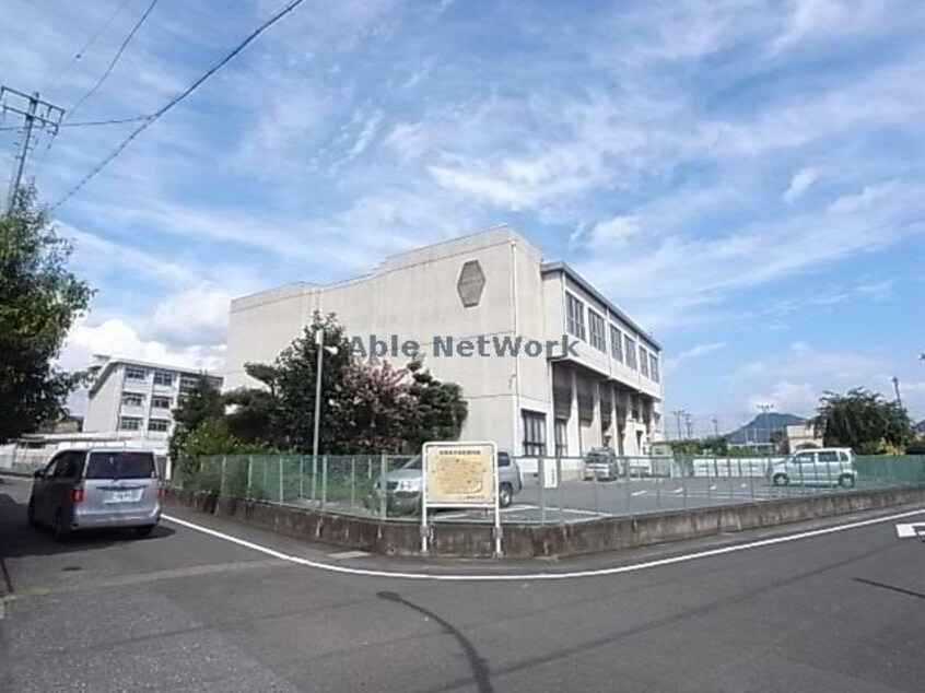 岐阜市立島小学校(小学校)まで735m コーポ　ブルー