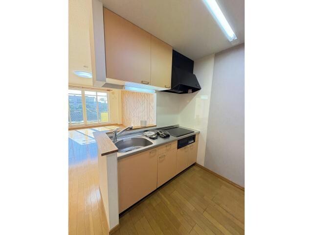  サンエスタシオン湯川