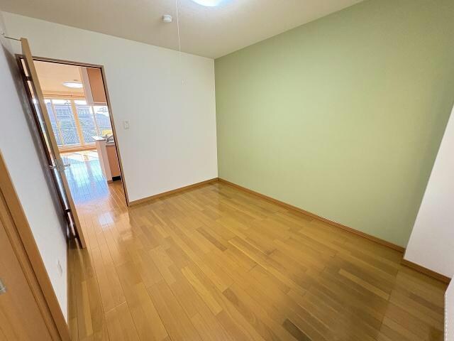  サンエスタシオン湯川