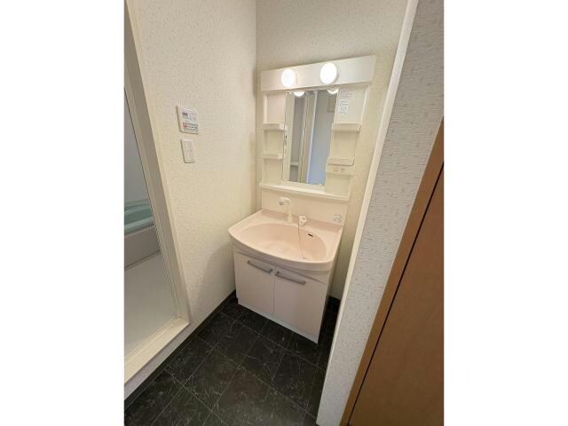  サンエスタシオン湯川