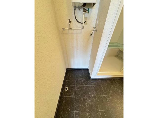  サンエスタシオン湯川