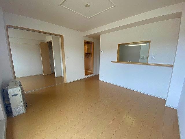  アンカームリー1号館