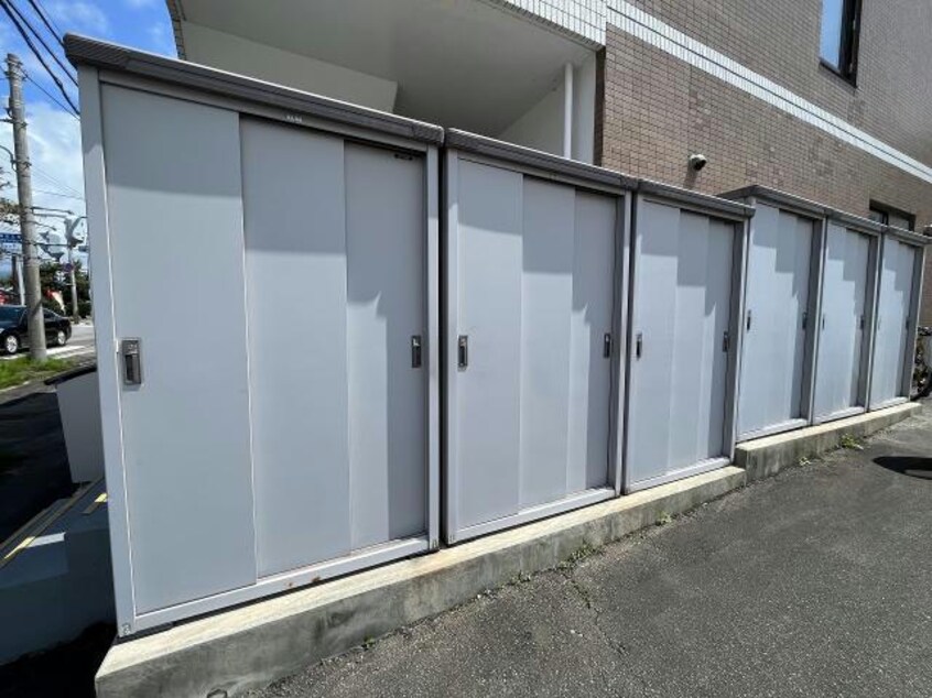  ロイヤルシティ石川