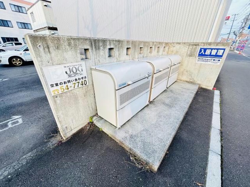  アールズコート港