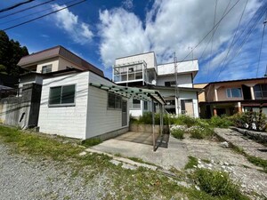 戸倉町32番貸家