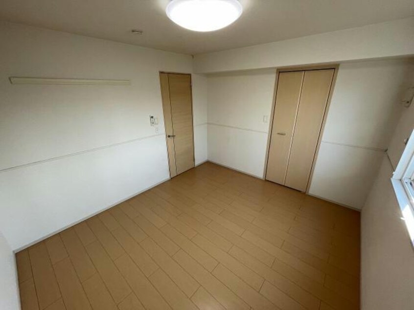  エルムプラシードA11号館