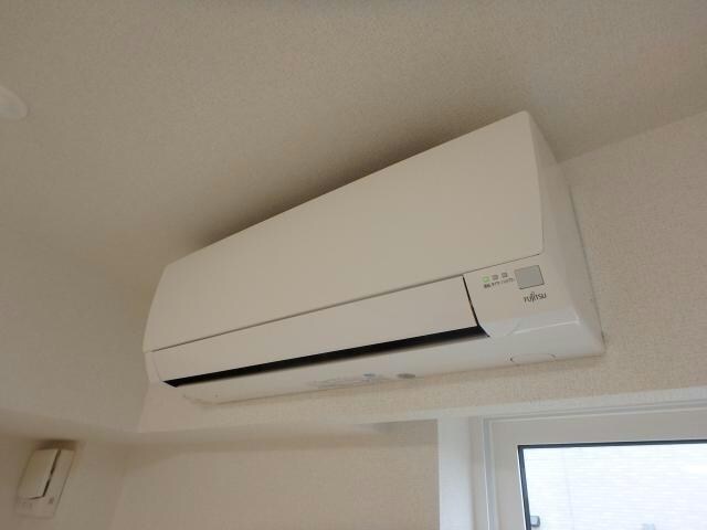  エルムプラシード13号館