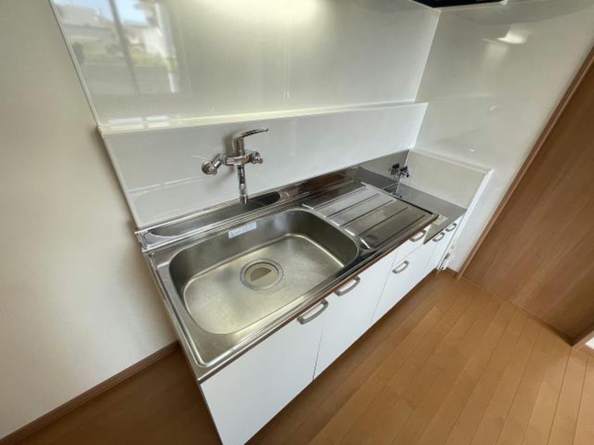  亀田港町1棟2戸貸家【H】