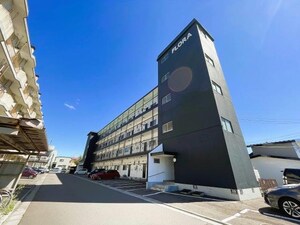 フローラ六番館