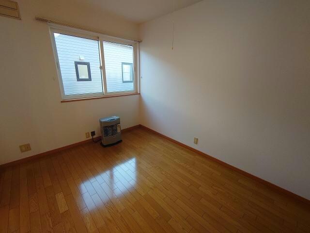  ハイツピレニー