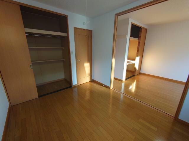  ハイツピレニー