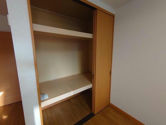  ハイツピレニー