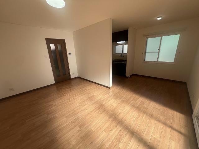  陣川町110番貸家