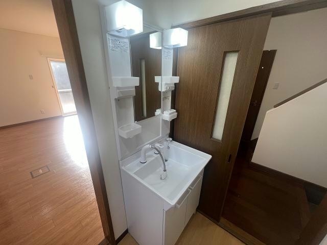  陣川町110番貸家