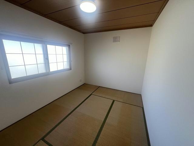  陣川町110番貸家