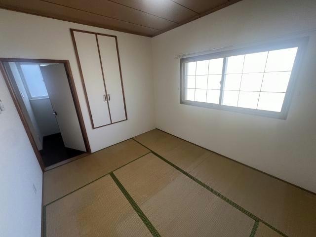  陣川町110番貸家