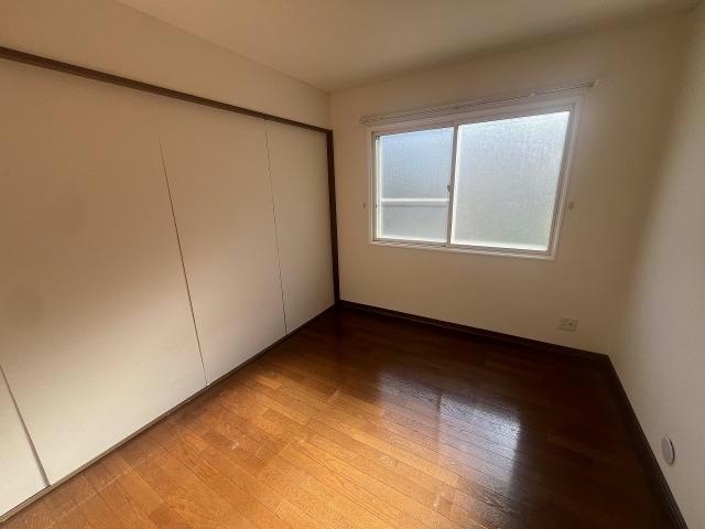  陣川町110番貸家