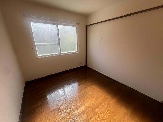  陣川町110番貸家