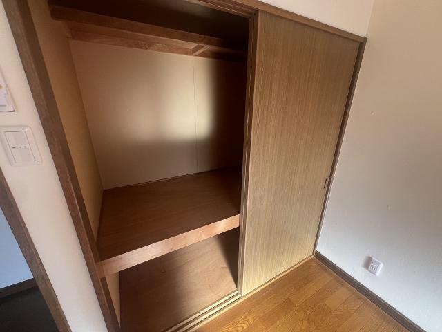  陣川町110番貸家