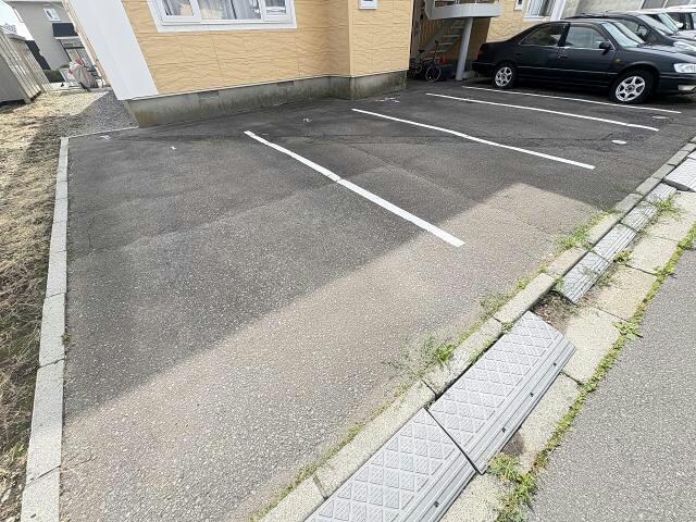  プリムローズ美原台A棟