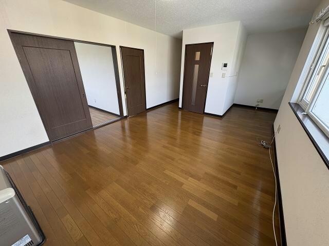  プリムローズ美原台A棟