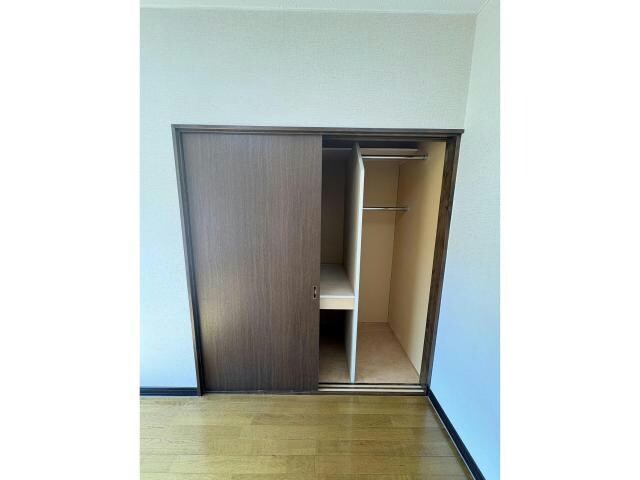  プリムローズ美原台A棟