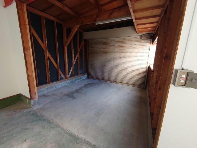  花園町23番戸建て