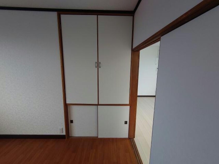  花園町23番戸建て