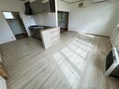  陣川町122-106貸家