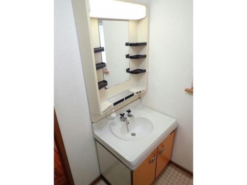  七飯町本町1丁目14番貸家