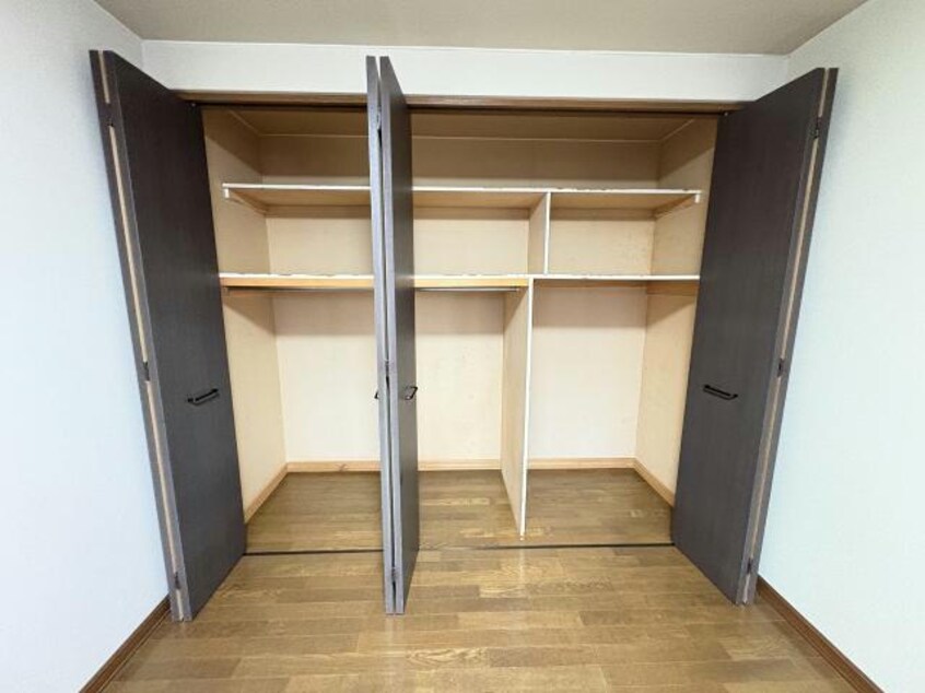  湯川町2丁目34番貸家