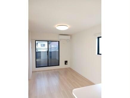  サンリット・レジデンスB