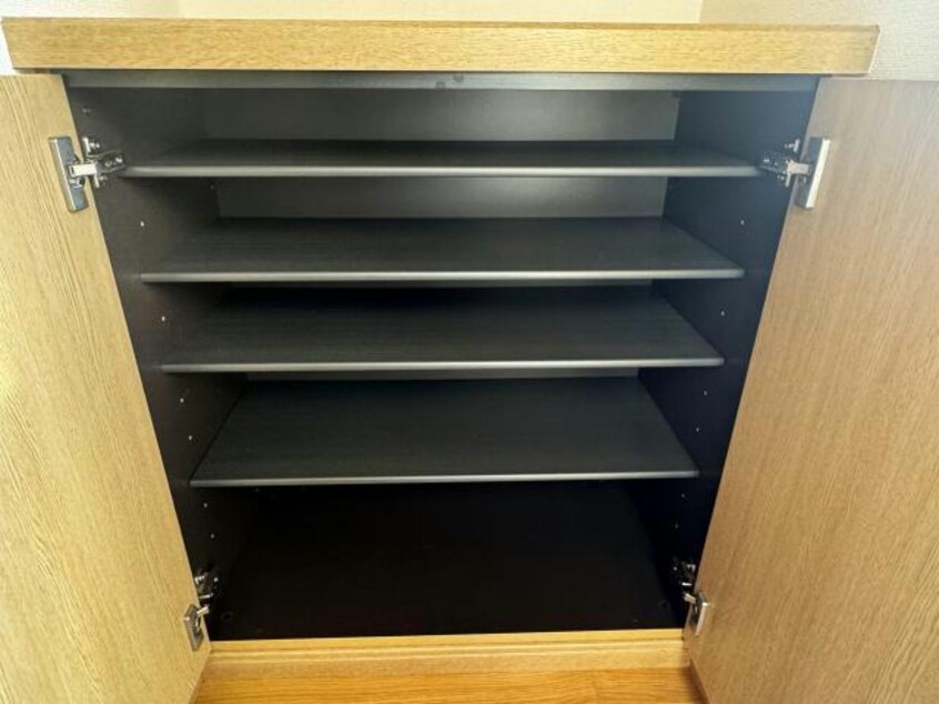 ※玄関収納 東北新幹線（東北地方）/郡山駅 バス20分桑野三丁目下車:停歩4分 2階 築52年