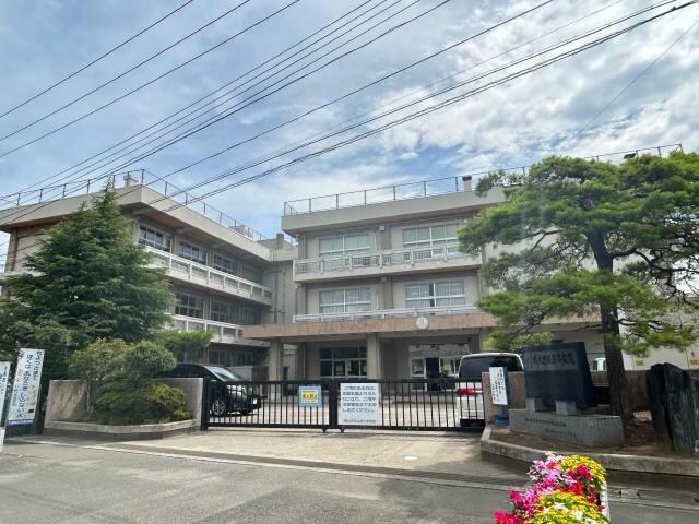 郡山市立大成小学校(小学校)まで1118m 東北新幹線（東北地方）/郡山駅 バス25分御前下車:停歩2分 3階 築25年