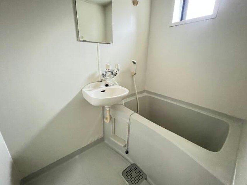  東北新幹線（東北地方）/郡山駅 バス23分開成二丁目前下車:停歩2分 1階 築28年