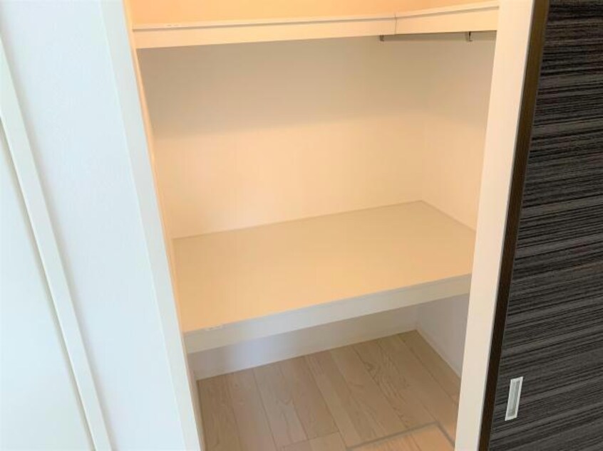 ウォークインクローゼット 東北本線/郡山駅 徒歩22分 1階 築7年