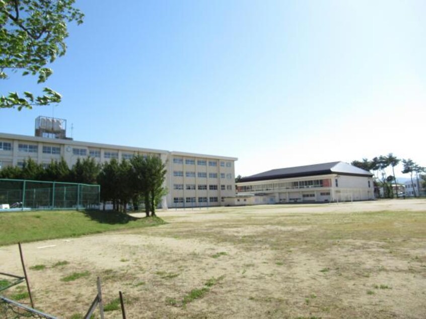 郡山市立大槻中学校(中学校/中等教育学校)まで1292m 東北本線/郡山駅 バス32分大槻郵便局下車:停歩5分 1-2階 築45年