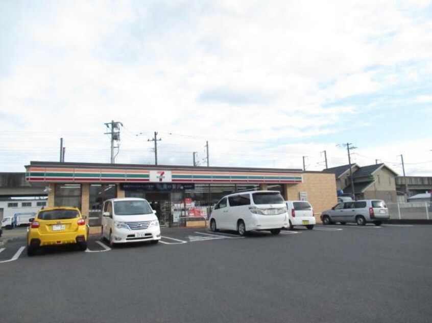 セブンイレブン郡山日出山1丁目店(コンビニ)まで680m 東北本線/郡山駅 徒歩32分 1階 築40年