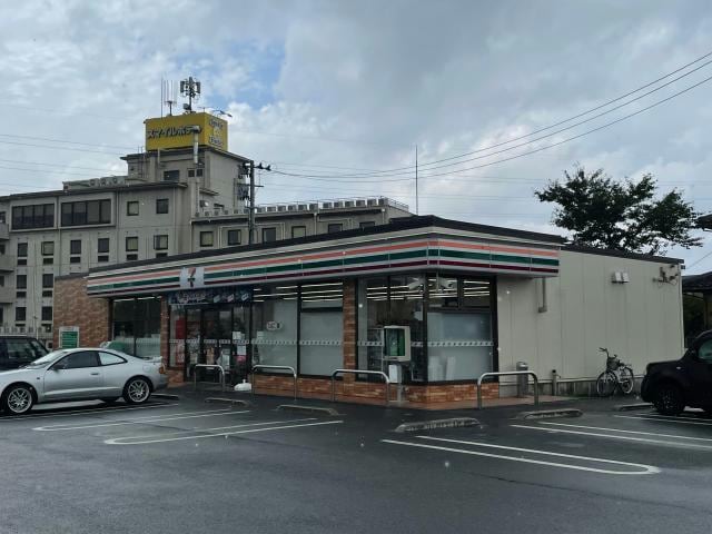 セブンイレブン郡山芳賀3丁目店(コンビニ)まで513m 東北本線/郡山駅 徒歩28分 1-2階 1年未満