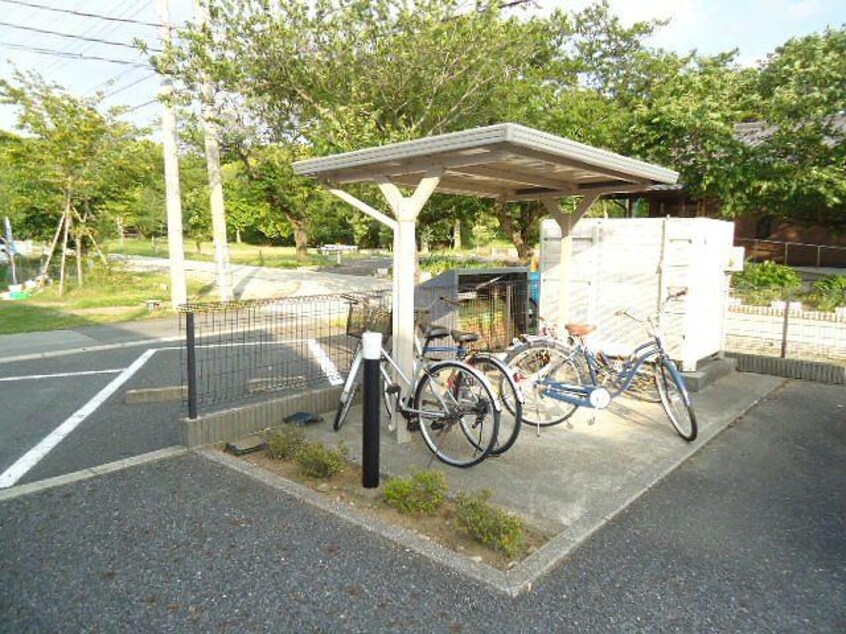 駐輪場 セレッソプラーサ