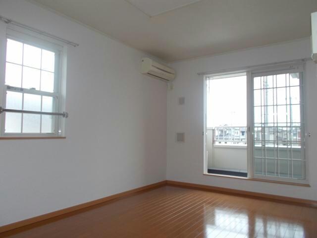 居室 ノイブリーゼＣ